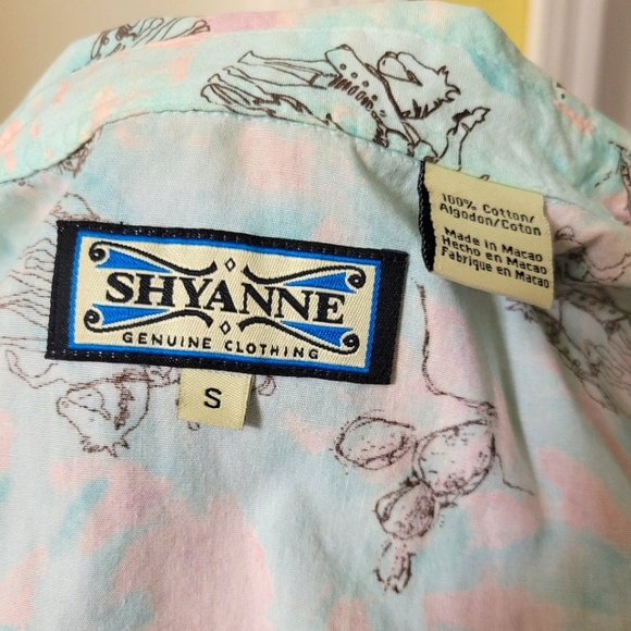 Shyanne Women's Western Snap Button Down Shirt size Small - Picture 9 of 10